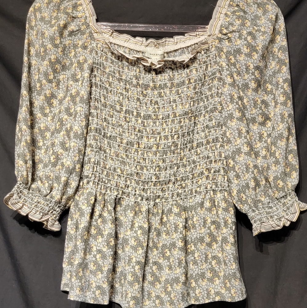COPY - COPY - Max studio chiffon floral print top size small